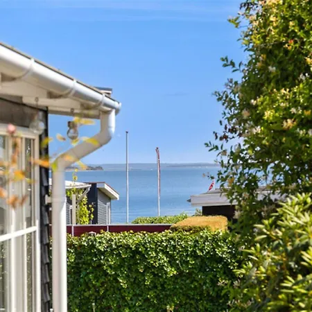Lilie - 150m From The Sea By Interhome Nyaraló